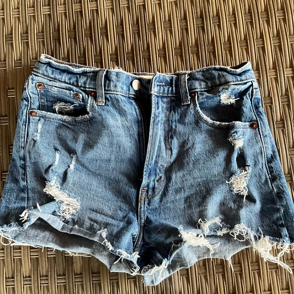 Abercrombie & Fitch ‘The Mom Short” High Rise - Size 2